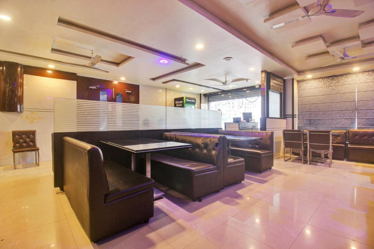 Oyo Townhouse 707 Grand Krishna Hotel Hyderabad Exterior foto