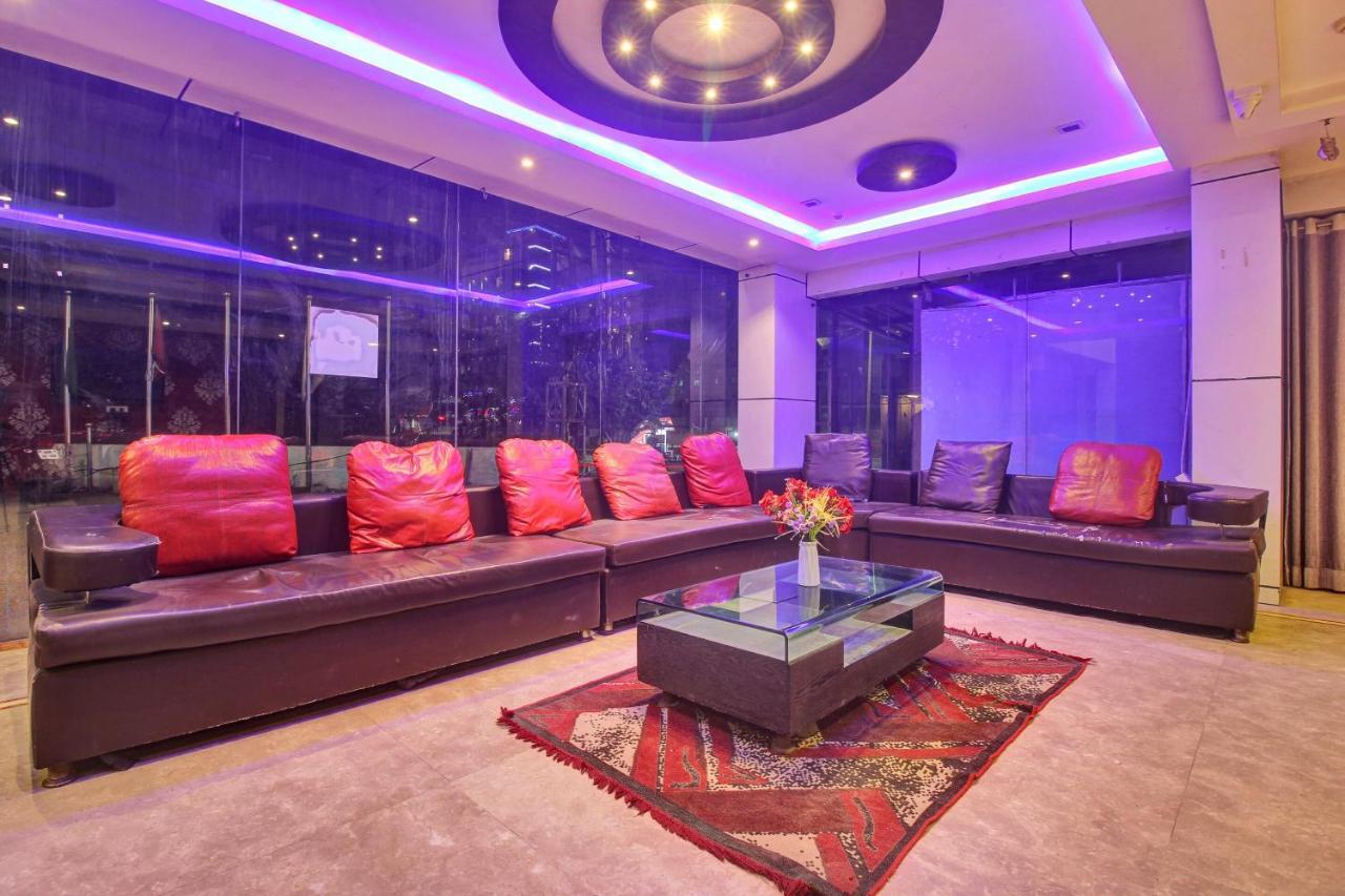 Oyo Townhouse 707 Grand Krishna Hotel Hyderabad Exterior foto